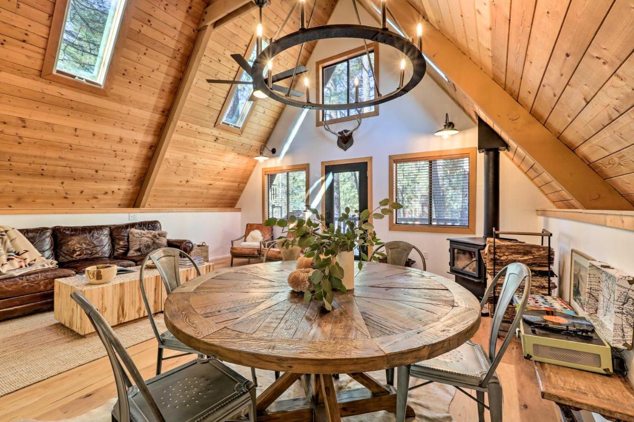 Modern Munds Park Cabin With Deck Hike, Bike And Ski! Exterior photo